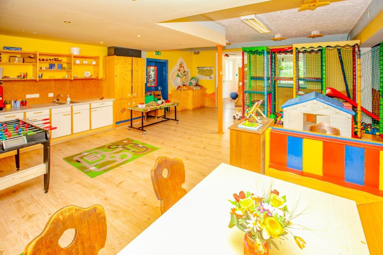 Kinderhotel Schneekonig Patergassen Luaran gambar